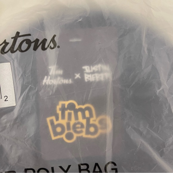 JUSTIN BIEBER X TIM HORTONS BEANIE - Picture 3 of 3